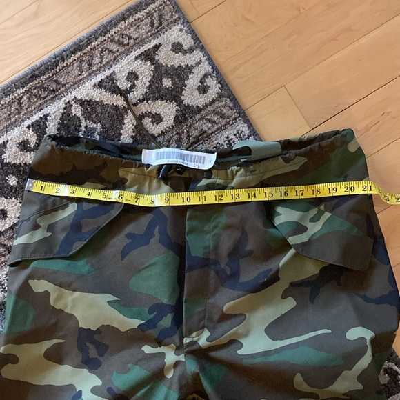 NWT - Camo Hunting Coat & Pants (L) - Picture 11 of 15